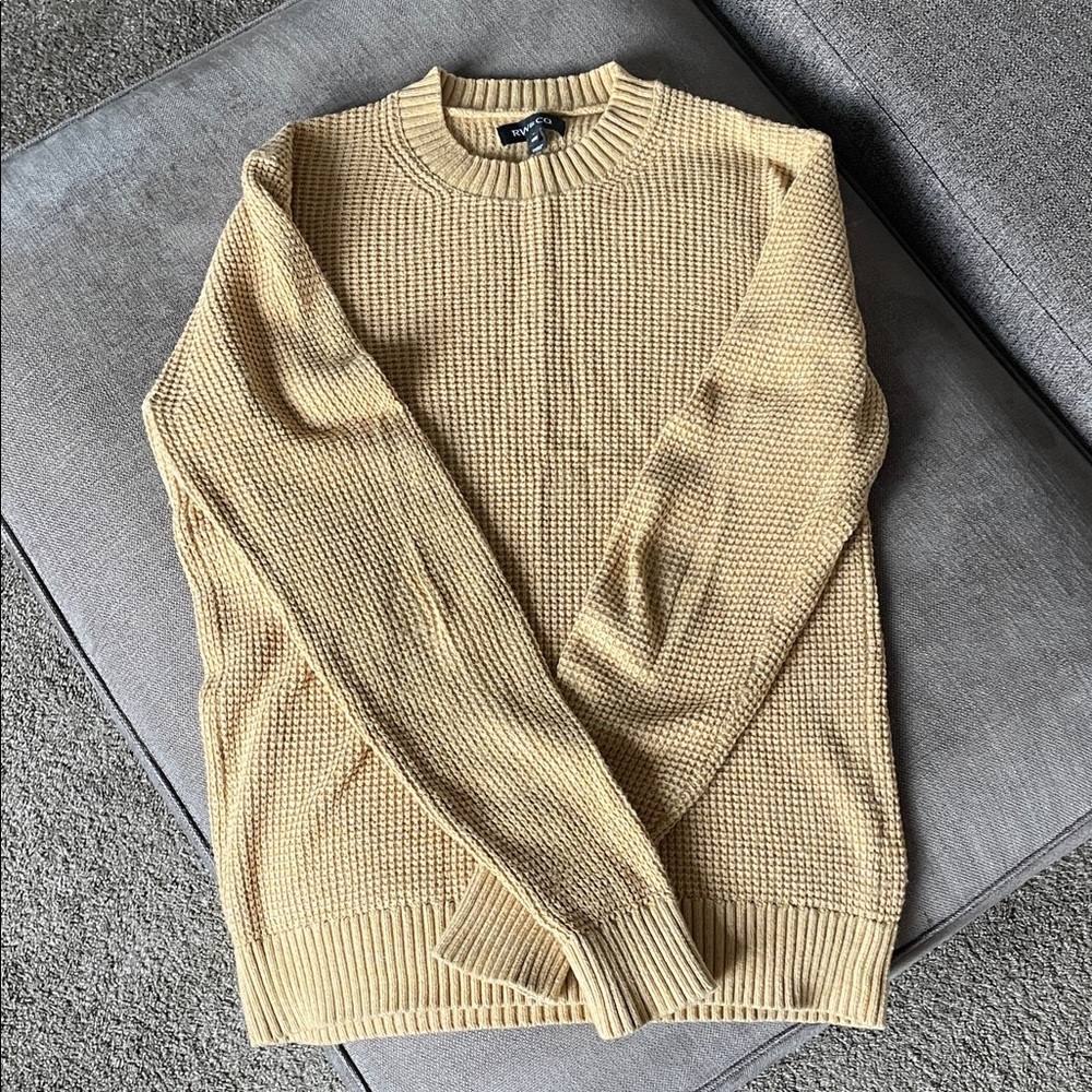 RW&CO. Camel Textured Knit Pullover